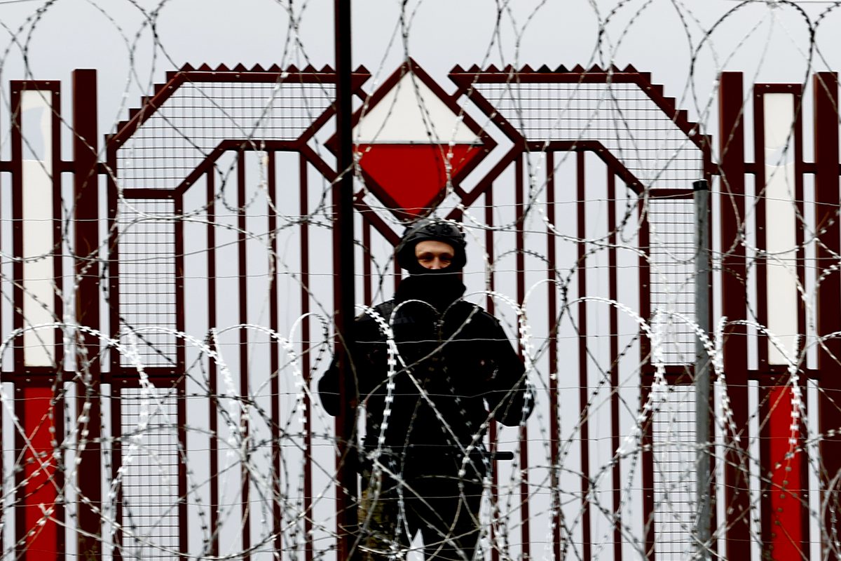 GRODNO, POLAND - NOVEMBER 18: Polish forces are seen at Poland-Belarus border as migrants moved to the closed area prepared by the Belarusian government within the border region, on November 18, 2021, in Grodno region, Belarus. ( Sefa Karacan - Anadolu Agency )