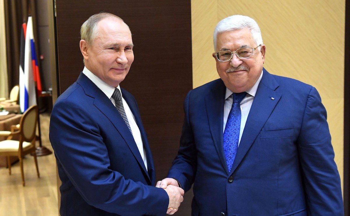 SOCHI, RUSSIA - NOVEMBER 23: (----EDITORIAL USE ONLY – MANDATORY CREDIT - MIA ROSSIYA SEGODNYA / HANDOUT" - NO MARKETING NO ADVERTISING CAMPAIGNS - DISTRIBUTED AS A SERVICE TO CLIENTS----) Russian President Vladimir Putin (L) meets Palestinian President Mahmoud Abbas (R) in Sochi, Russia on November 23, 2021. ( MIA Rossiya Segodnya - Anadolu Agency )