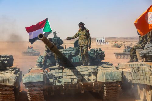 A military exercise is held in the Maaqil area in Sudan's northern Nile River State, on December 8, 2021. [Mahmoud Hjaj - Anadolu Agency]