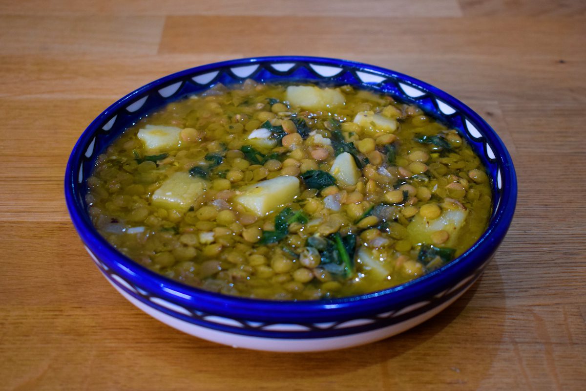 Shorbet adas bil hamid (lentil soup with lemon)