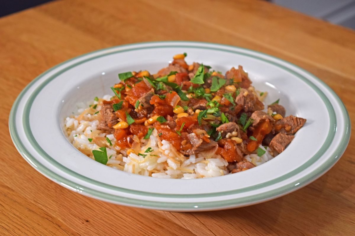 Thumbnail - Alayet bandoura bil lahmeh (tomato and meat stew)