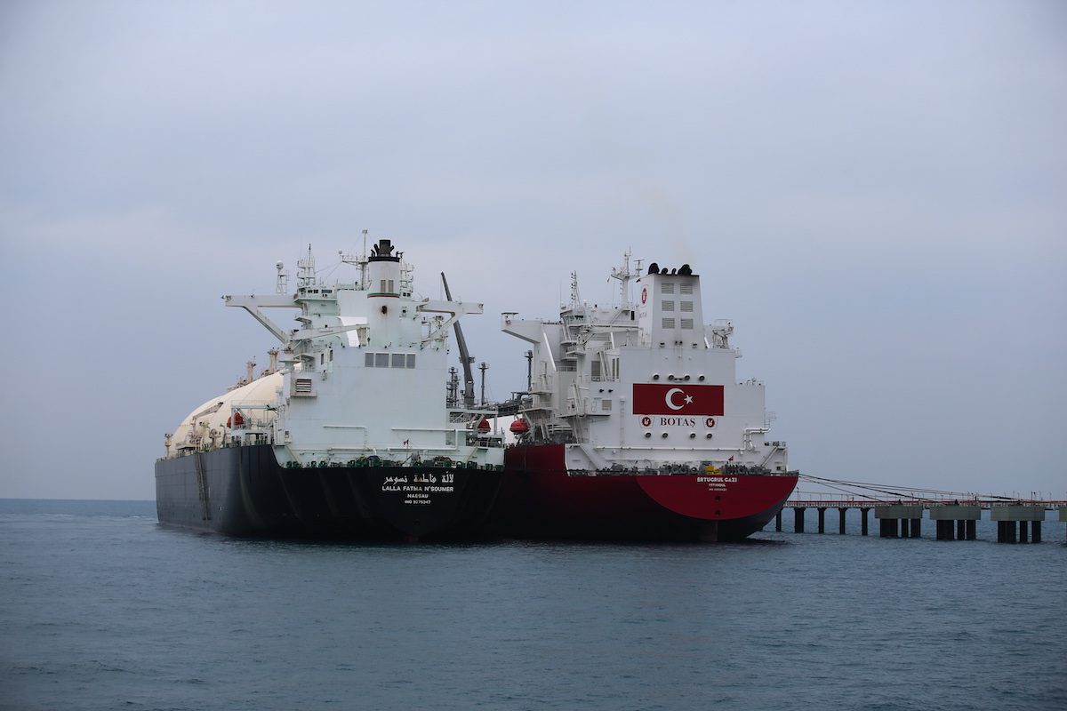 HATAY, TURKIYE - JANUARY 31: LNG transfer of the ship from Algeria to Ertugrul Gazi, Turkey's first floating LNG storage and gasification vessel (FSRU) is being carried out at BOTAS Dortyol FSRU Terminal in Hatay, Turkiye on January 31, 2022. ( Burak Milli - Anadolu Agency )