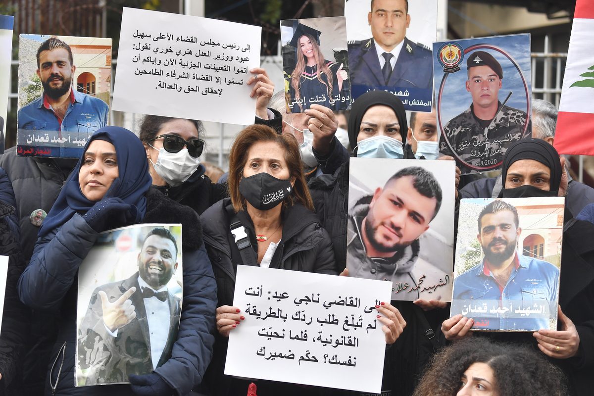 Relatives of victims of the 04 August Beirut port explosion stage a protest in front of the Justice Palace in Beirut, Lebanon, 07 February 2022. [Houssam Shbaro - Anadolu Agency]