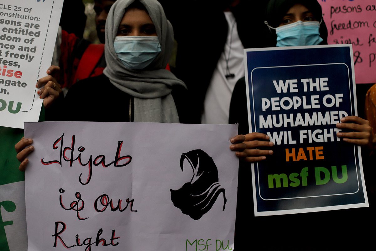 Demonstration in New Delhi after educational institutes in India denied entry to students for wearing hijabs on 8 February 2022 [Amarjeet Kumar Singh/Anadolu Agency]