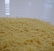 Shorbet shi’iriyeh bil lahmeh (vermicelli and meat soup)