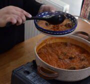 Shorbet shi’iriyeh bil lahmeh (vermicelli and meat soup)