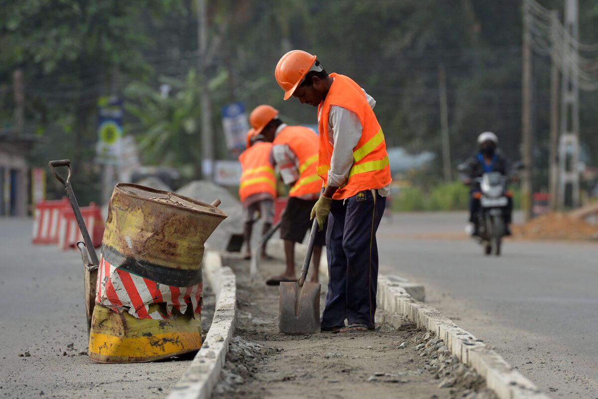 Sri Lanka's central bank on August 3 announced it had secured a $1 billion Chinese loan as the island, a key link in Beijing's ambitious Belt and Road initiative [LAKRUWAN WANNIARACHCHI/AFP via Getty Images]