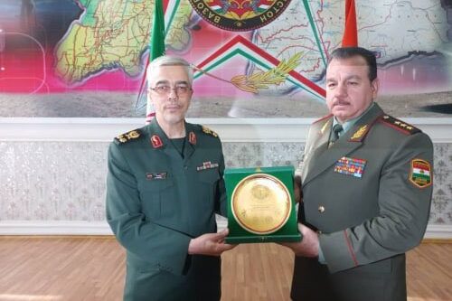 Iranian Chief of Staff, Mohammad Hossein Bagheri (L) and the Tajik Defence Minister, Sherali Mirzo (R) on 17 May, 2022 [@threalkhayyam/Twitter]