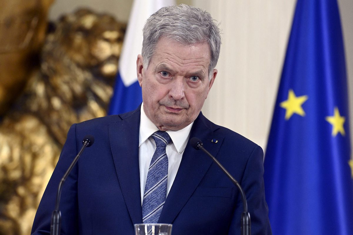 Finland's President Sauli Niinistö gives a press conference to announce that Finland will apply for NATO membership at the Presidential Palace in Helsinki, Finland on 15 May 2022. [HEIKKI SAUKKOMAA/Lehtikuva/AFP via Getty Images]