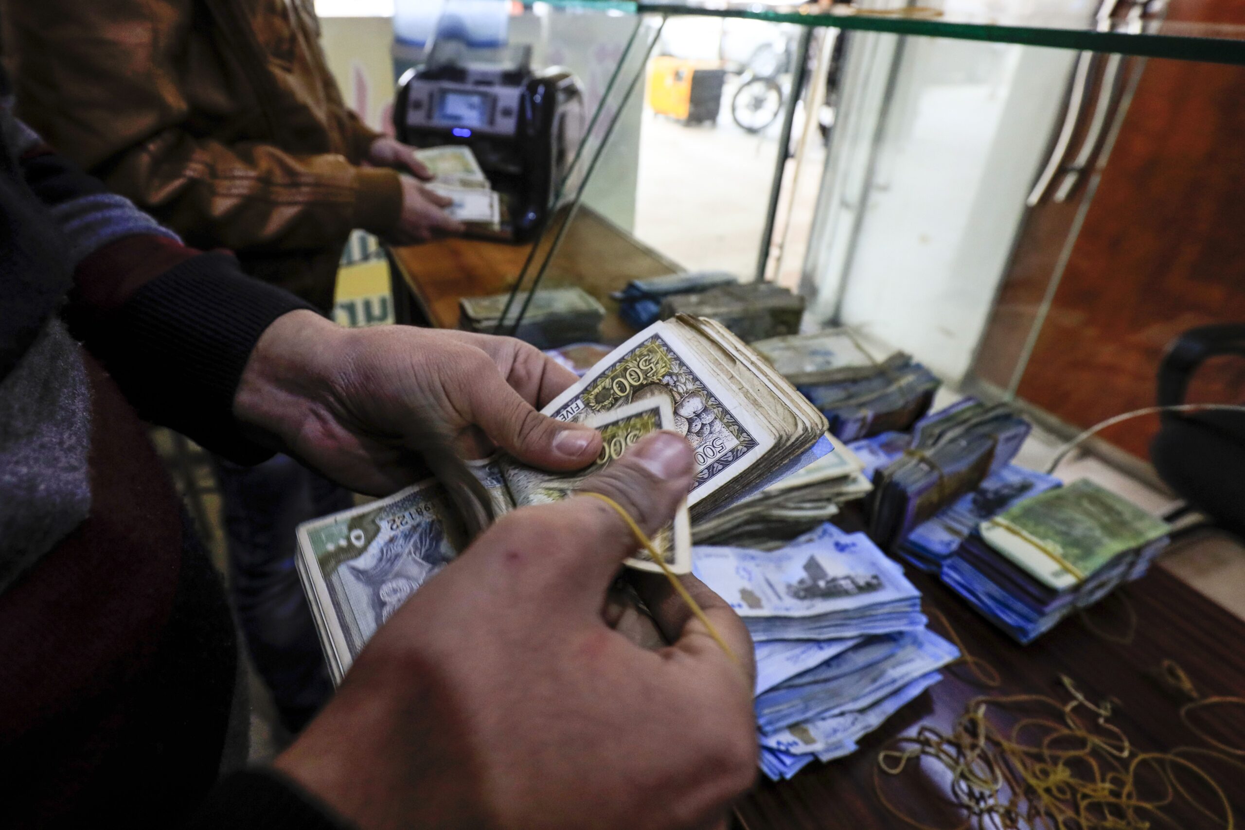 Syria Lira Records Unprecedented Losses Against US Dollar Middle East 