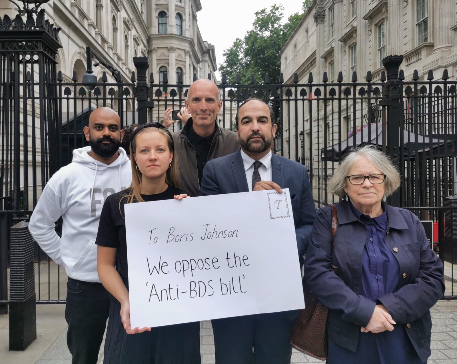 Anti-apartheid activists submit a petition to 10 Downing Street calling on the prime minister to scrap the anti-BDS Bill and instead protect the right to boycott in the UK [FOA]
