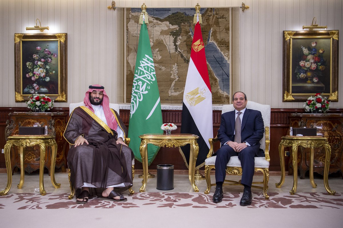 Saudi Arabian Crown Prince Mohammed bin Salman (L) meets with Egyptian President Abdel Fattah al-Sisi (R) Cairo, Egypt [Royal Court of Saudi Arabia/Anadolu Agency]