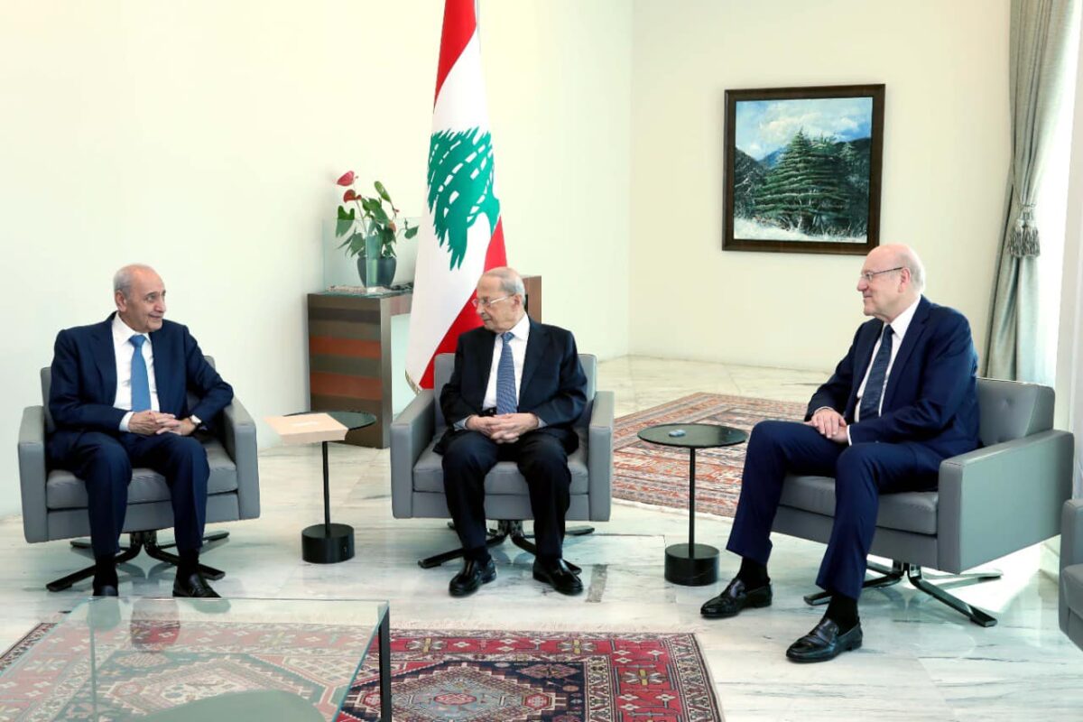 President of Lebanon, Michel Aoun (C) meets Lebanon’s Prime Minister Najib Mikati and Nabih Berri, Speaker of the Lebanese Parliament, in Beirut, Lebanon on 23 June 2022. [Presidency of Lebanon/Anadolu Agency]