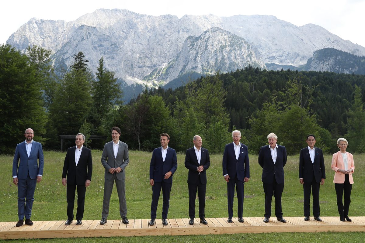 European Council President Charles Michel, Italian Prime Minister Mario Draghi, Canadian Prime Minister Justin Trudeau, French President Emmanuel Macron, German Chancellor Olaf Scholz, U.S. President Joe Biden, British Prime Minister Boris Johnson, Japanese Prime Minister Fumio Kishida and European Commission President Ursula von der Leyen pose for a family photo during the G7 Summit at the Elmau Castle in Kruen, Germany on June 26, 2022 [Abdulhamid Hoşbaş/Anadolu Agency]