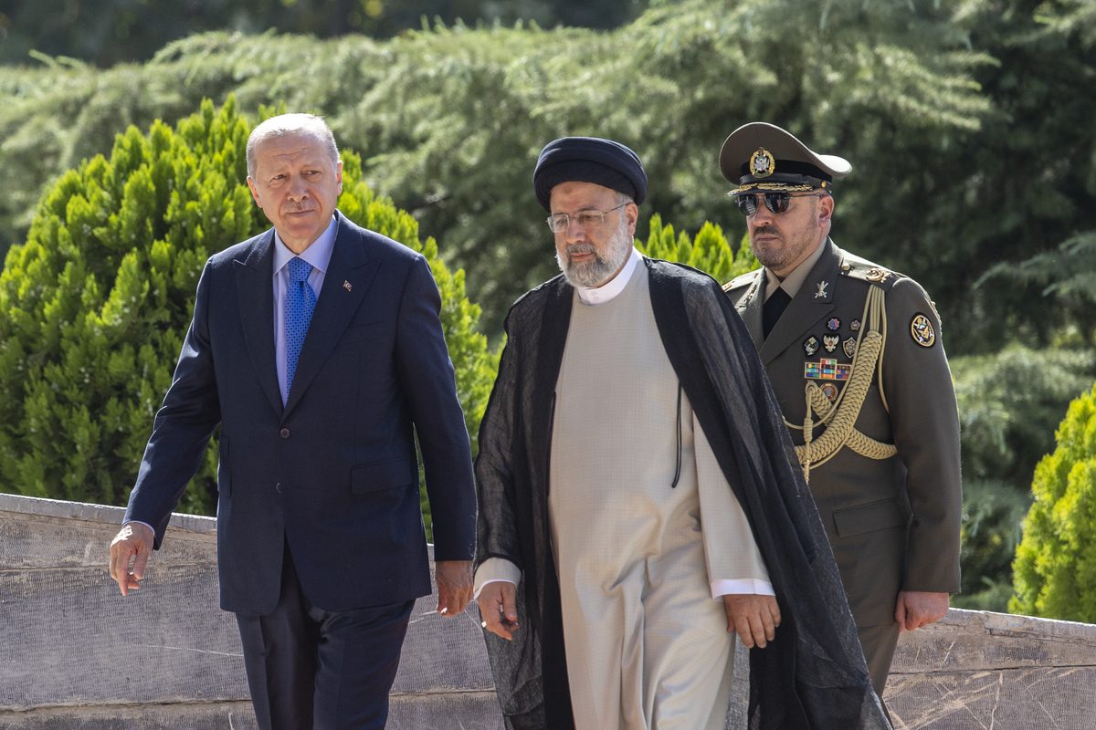 Turkish President Recep Tayyip Erdogan is welcomed by Iranian President Ebrahim Raisi with an official ceremony in Tehran, Iran on July 19, 2022. [Ali Balıkçı - Anadolu Agency]