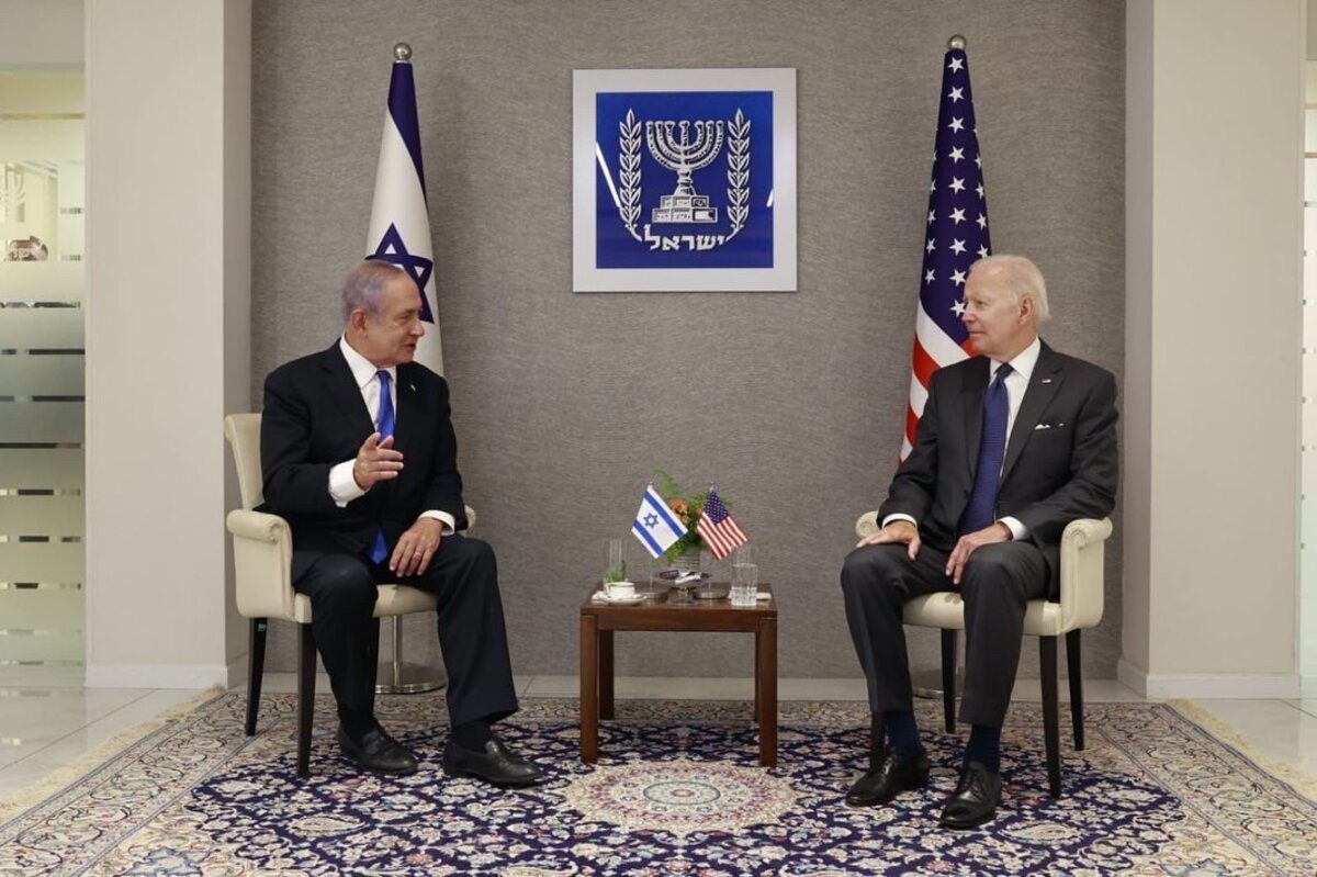 US President Joe Biden (R) met with former Israeli Prime Minister [netanyahu/Twitter]