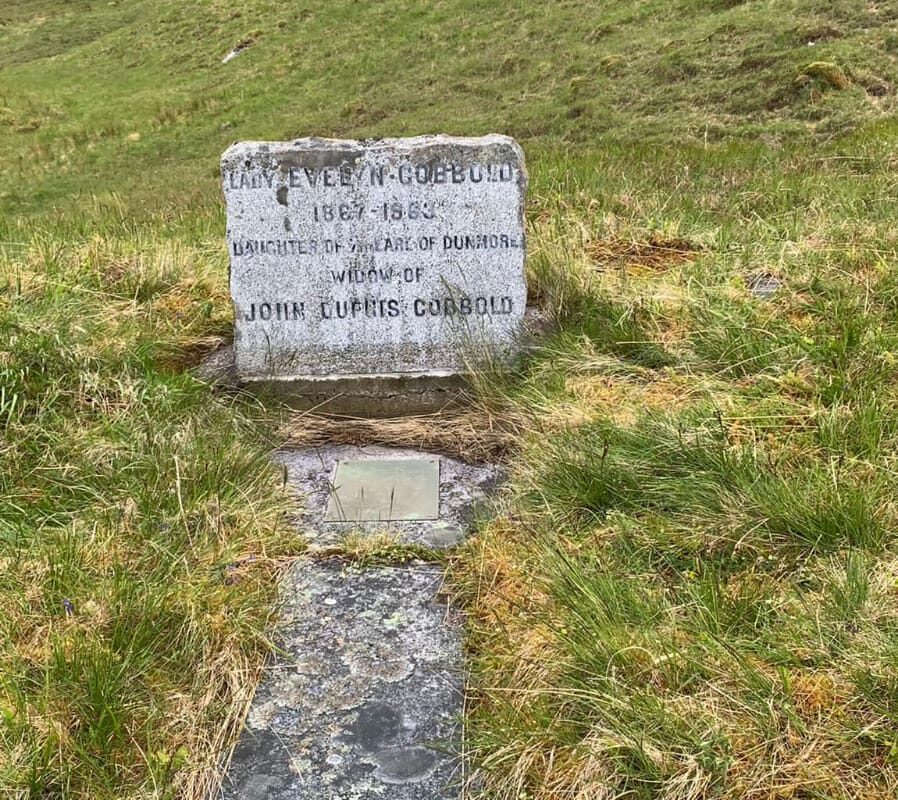 The lonely Highland grave that links Scotland with Makkah