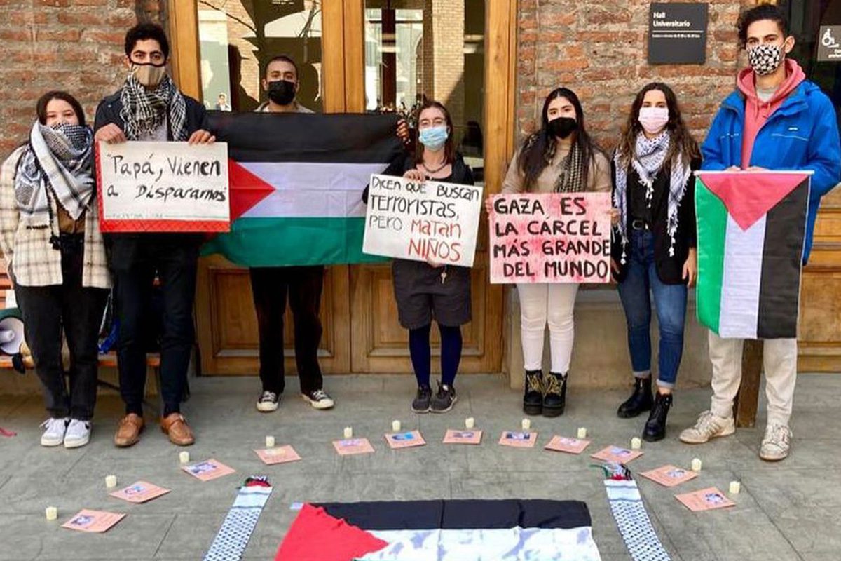 Chilean activists stand in solidarity with Gaza, August 2022. [Photo: OSP UC-Chile]