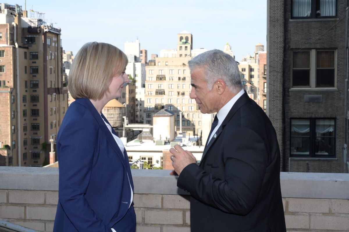 Israeli Prime Minister Yair Lapid (R) meets with British Prime Minister Liz Truss (L) within 77th session of the United Nations General Assembly in New York, United States on September 22, 2022. [Israeli Government Press Office - Anadolu Agency]