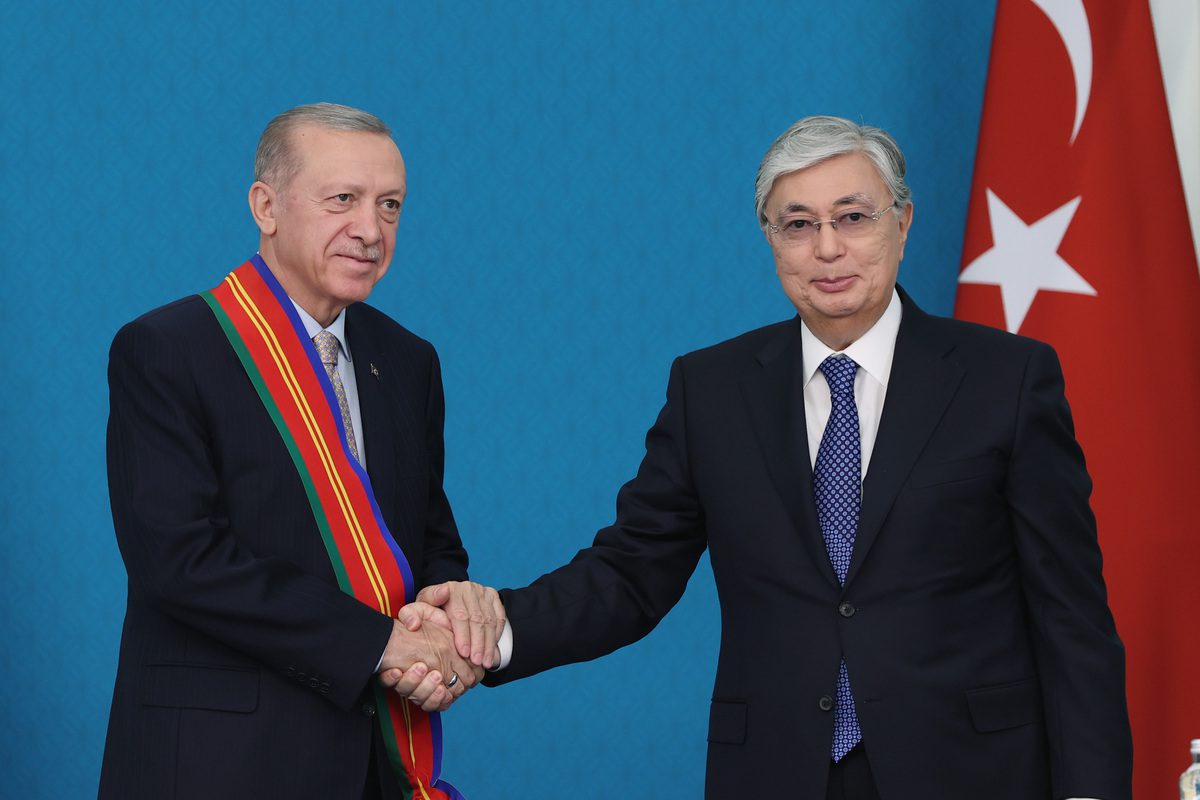 Turkish President Recep Tayyip Erdogan (L) and President of Kazakhstan Kassym-Jomart Tokayev (R) meet in Astana, Kazakhstan on October 12, 2022. [Murat Kula - Anadolu Agency]