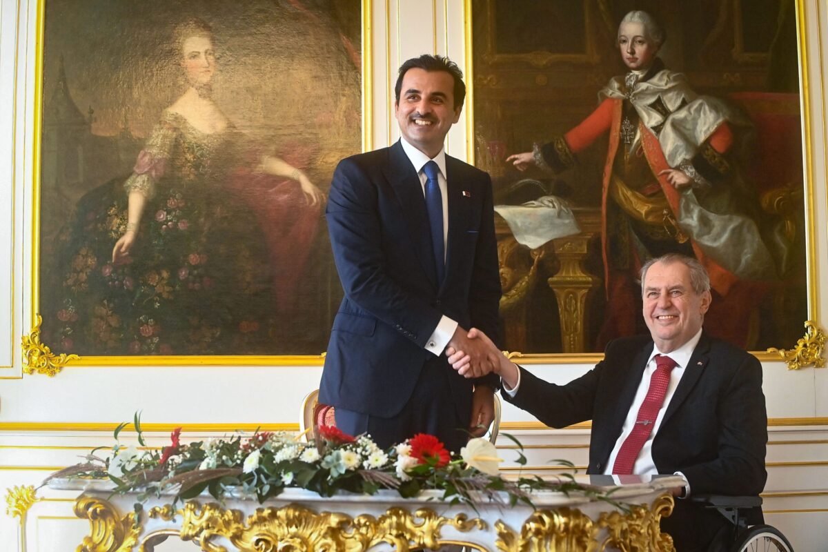 Czech President Milos Zeman (R) greet Emir of Qatar Sheikh Tamim bin Hamad Al-Thani (L) in Prague on October 05, 2022 [Michal Cizek/AFP]