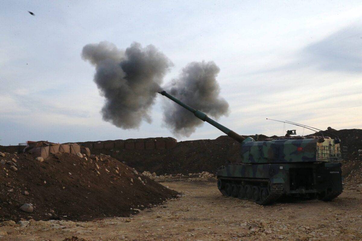 Turkish border troops launch response fire after missile strikes of PKK, listed as a terrorist organization by Turkiye, US and EU, and the YPG, which Turkiye regards as a terror group, in Gaziantep, Turkiye on November 21, 2022 [Mehmet Akif Parlak - Anadolu Agency]