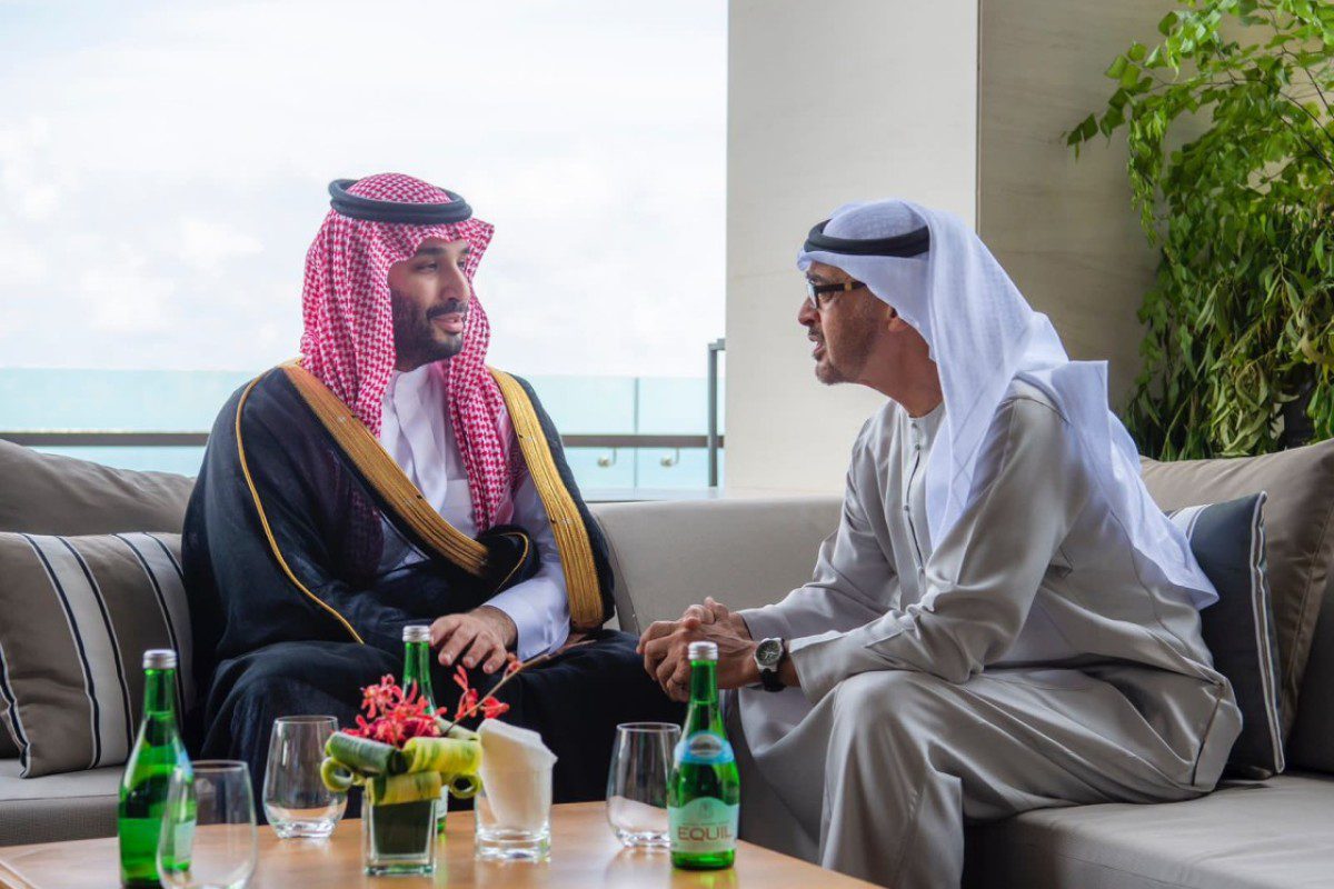 UAE President Sheikh Mohamed Bin Zayed Al Nahyan (R) met with Prince Mohammed Bin Salman Bin Abdulaziz (L)[Twitter/@KSAmofaEN]