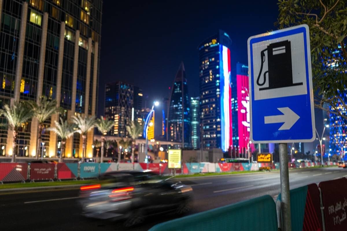 Qatar signs 27-year deal with China as LNG competition heats up ...