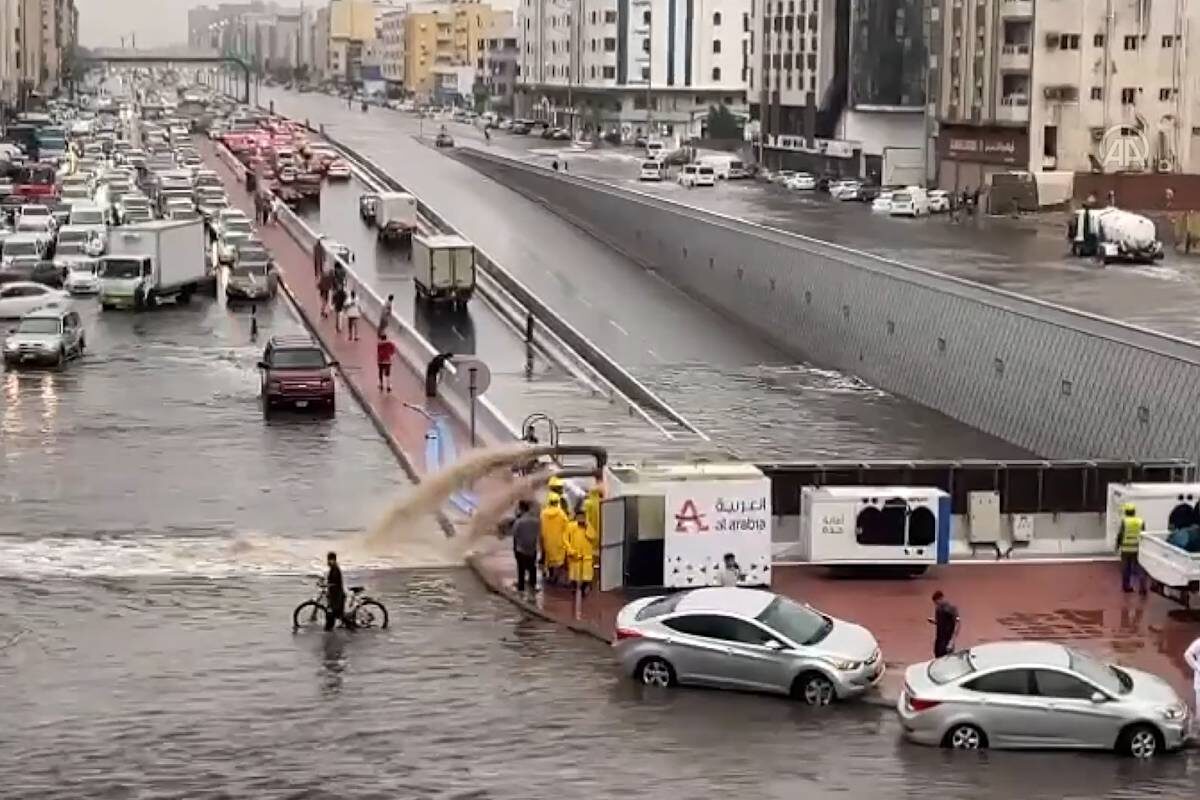 Heavy rains and floods kill at least 2 in Saudi Arabia – Middle East ...