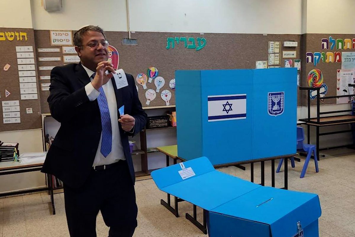 Thumbnail - Israeli far-right leader Ben Gvir votes in illegal settlement