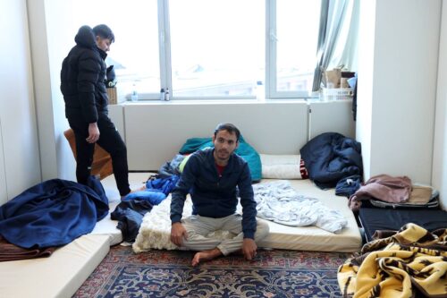 No housing: 700 asylum seekers take shelter in abandoned building in Belgium
