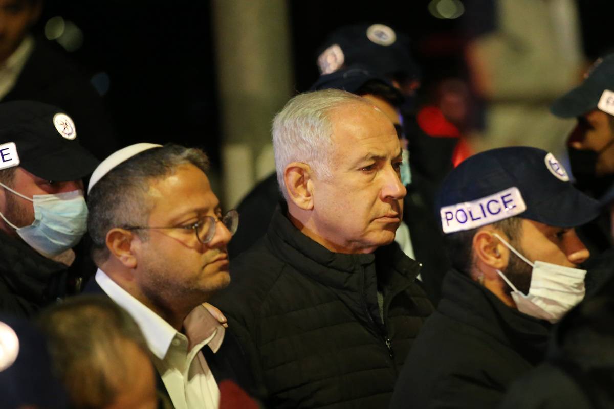 Israeli Prime Minister Benjamin Netanyahu (R) and Israeli National Security Minister Itamar Ben-Gvir (L) in East Jerusalem on January 27, 2023. [Mostafa Alkharouf - Anadolu Agency]