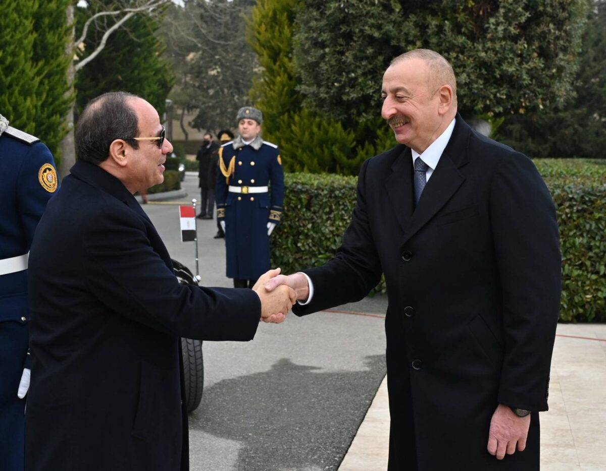 President of Azerbaijan Ilham Aliyev (R) welcomes Egyptian President Abdel Fattah El-Sisi (L) with an official welcoming ceremony in Baku, Azerbaijan on January 28, 2023. [Presidency of Azerbaijan - Anadolu Agency]