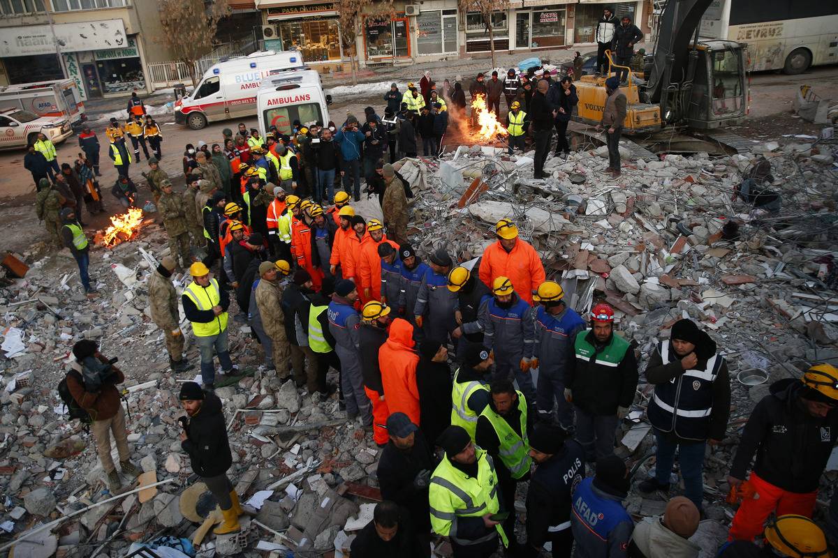 50-year-old Neziha Ozbay, aunt of 2 brothers rescued with their cats, is rescued from under the rubble after 85 hours of 7.7 and 7.6 magnitude earthquakes hit multiple provinces of Turkiye including in Malatya, Turkiye on February 09, 2023 [Sercan Küçükşahin/Anadolu Agency]