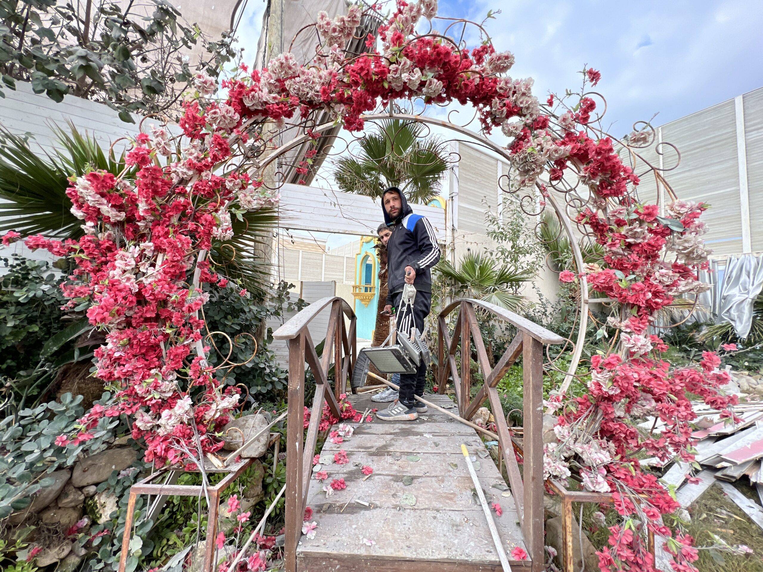 Israel missiles target photography studio in Gaza Middle East Monitor