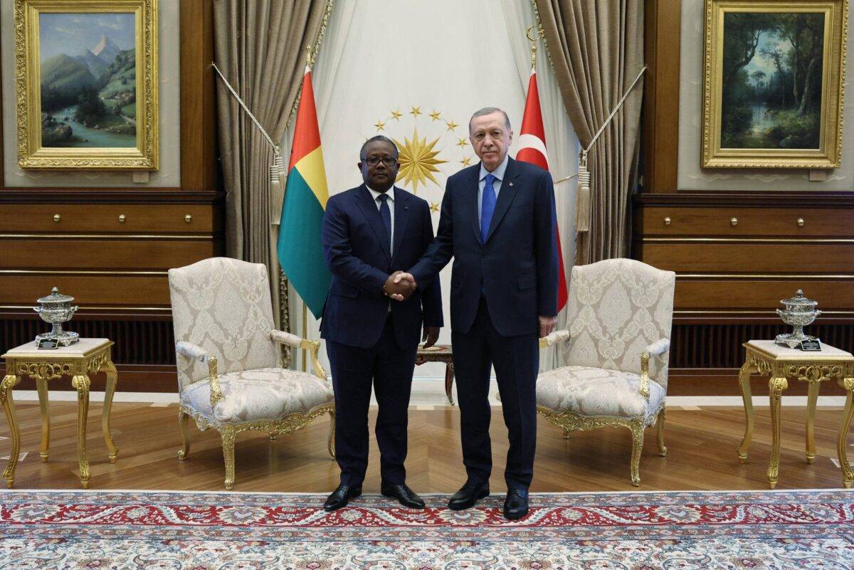 Turkish President Recep Tayyip Erdogan (R) meets with Guinea-Bissau's President Umaro Sissoco Embalo (L) at Presidential Complex in Ankara, Turkiye on March 08, 2023 [Murat Kula/Anadolu Agency]