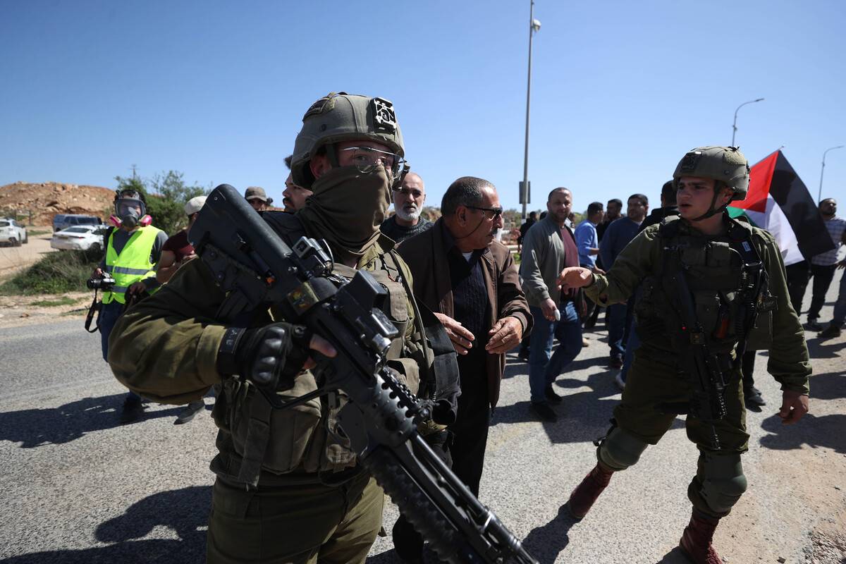 Israeli Police intervene in the demonstrations as Palestinians protest against discrimination wall in Al-Lubban Village of Ramallah, West Bank on March 10, 2023 [Issam Rimawi - Anadolu Agency]