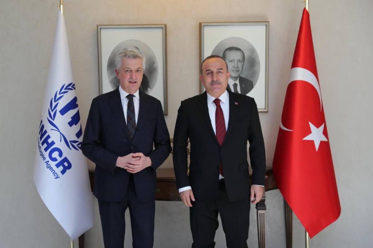 Turkish Foreign Minister Mevlut Cavusoglu met International Organisation for Migration (IOM) Director General Antonio Vitorino and UN High Commissioner for Refugees Filippo Grandi [MevlutCavusoglu / Twitter]