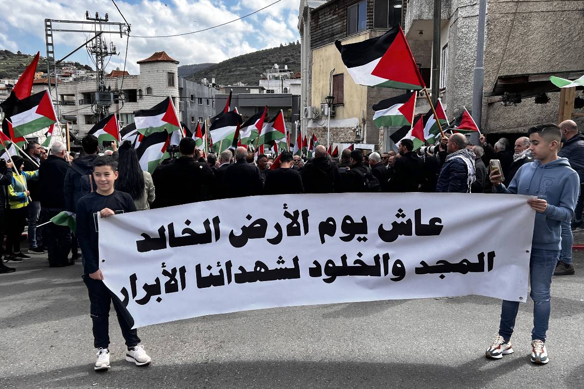 Palestinians holding Israeli citizenship gather for an event held within the 47th anniversary of Land Day in the city of Sakhnin on March 30, 2023. [Samir Abdalhade/Anadolu Agency]