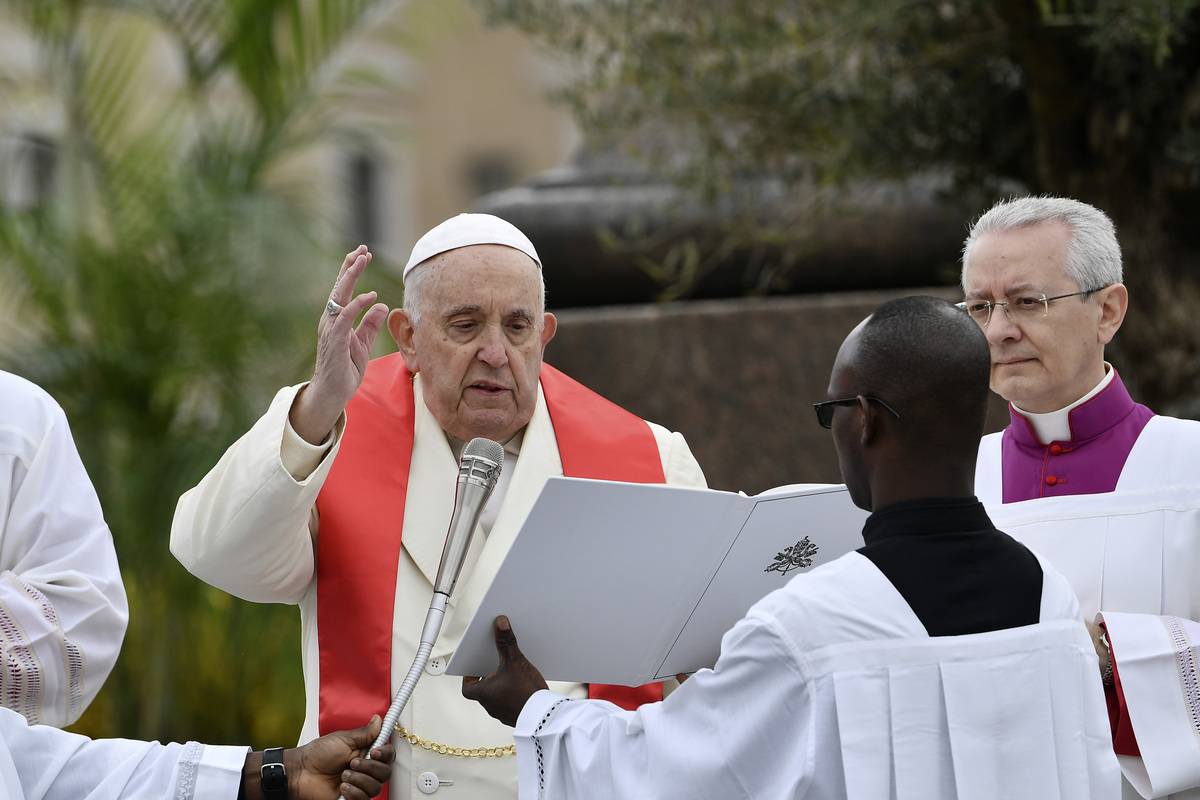 Pope Francis celebrates the Palm Sunday Mass in St. Peter’s Square at the Vatican City Vatican, on April 02, 2023 [Isabella Bonotto / Pool - Anadolu Agency]