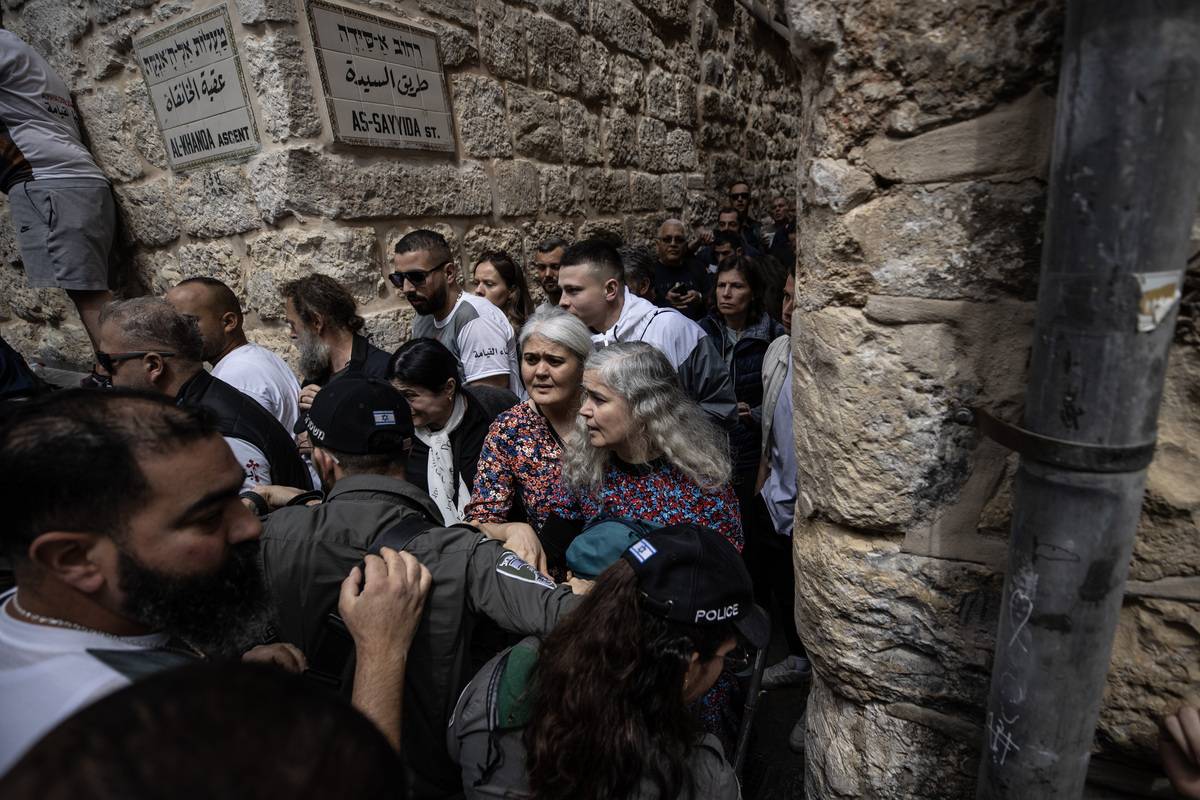 Israeli forces blocked the entrance of the Church of the Holy Sepulchre in East Jerusalem on April 15, 2023 [Mostafa Alkharouf/Anadolu Agency]