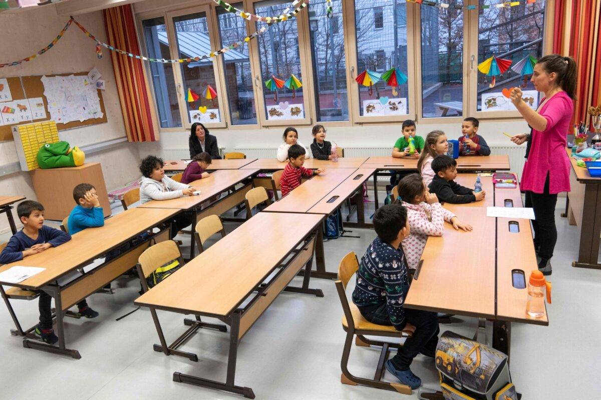 The teacher in an elementary school in Vienna, Austria on December 3, 2019 [JOE KLAMAR/AFP via Getty Images]