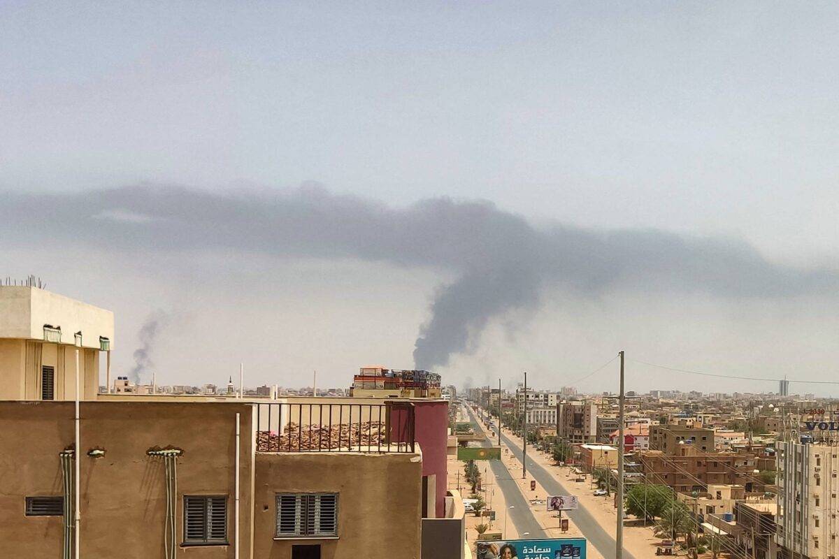 Plumes of smoke rise on the horizon in an area east of Khartoum as fighting continues between Sudan's army and the paramilitary forces, on April 28, 2023 [AFP via Getty Images)