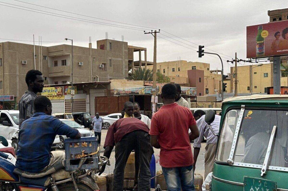 A view of streets as clashes continue between the Sudanese Armed Forces and the paramilitary Rapid Support Forces (RSF) despite the agreement on cease fire in Khartoum, Sudan on April 30, 2023 [Ömer Erdem - Anadolu Agency]