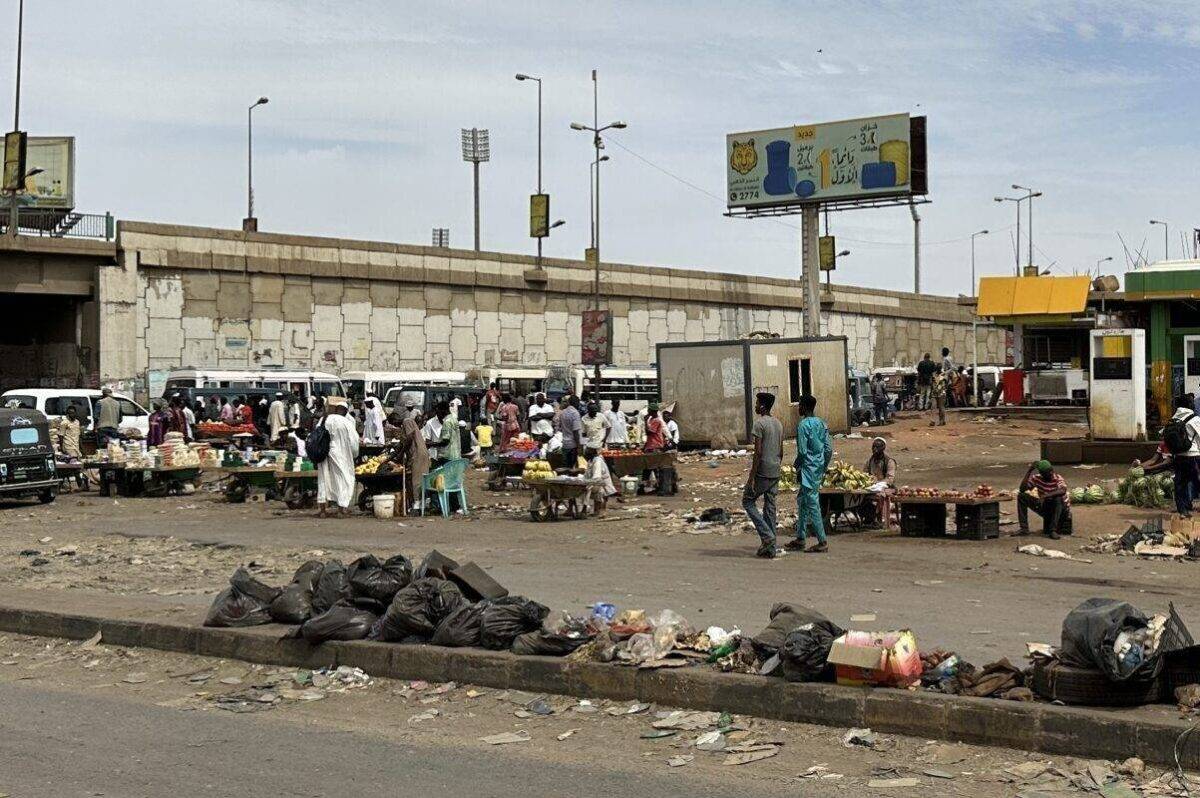 A view of streets as clashes continue between the Sudanese Armed Forces and the paramilitary Rapid Support Forces (RSF) despite the agreement on cease fire in Khartoum, Sudan on April 30, 2023 [Ömer Erdem - Anadolu Agency]