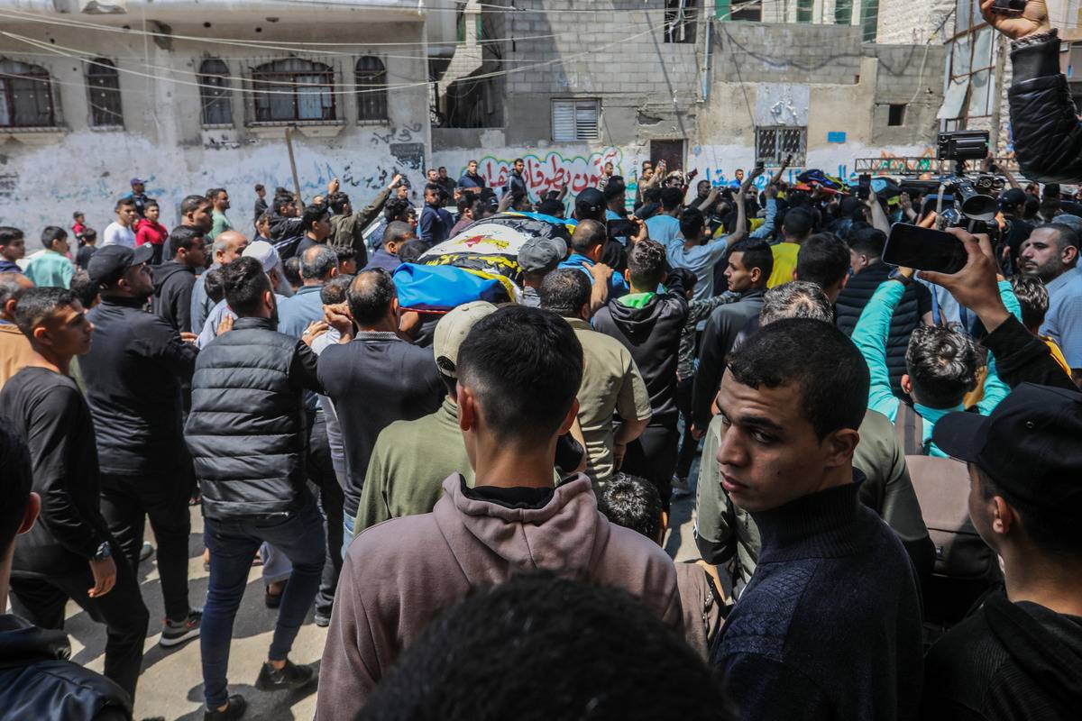 Palestinians attend funeral ceremony of Jihad Gannam, one of the leaders of the Jerusalem Brigades, killed in an Israeli airstrike in Gaza City, Gaza on May 09, 2023 [Abed Rahim Khatib - Anadolu Agenc]