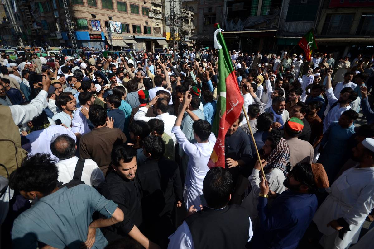 Supporters of Pakistan's former Prime Minister Imran Khan gather to protest against the arrest of their leader, in Peshawar, Pakistan on May 09, 2023 [Hussain Ali - Anadolu Agency]