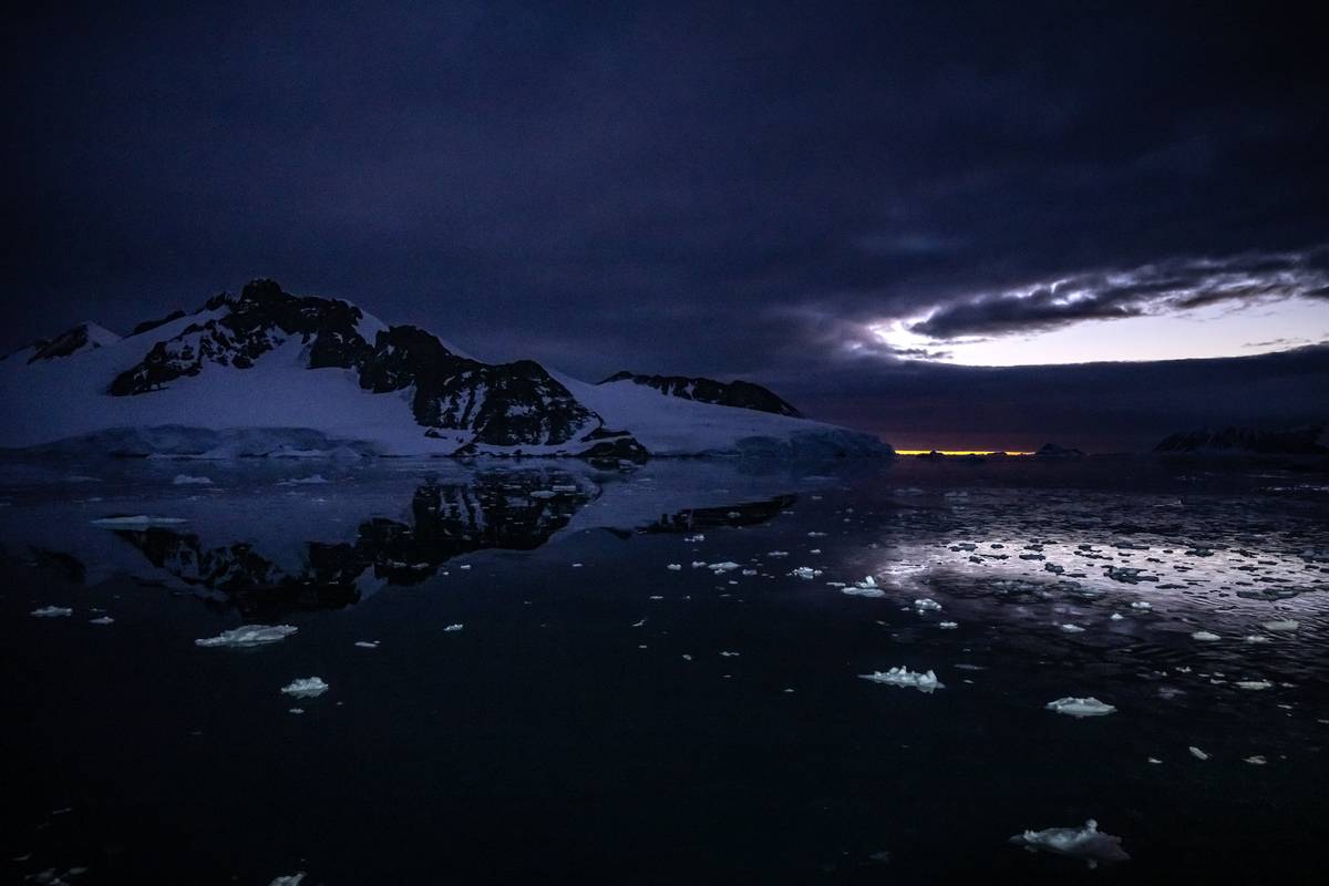 “Ice Continent” Antarctica melts at historic rates this year – Middle ...