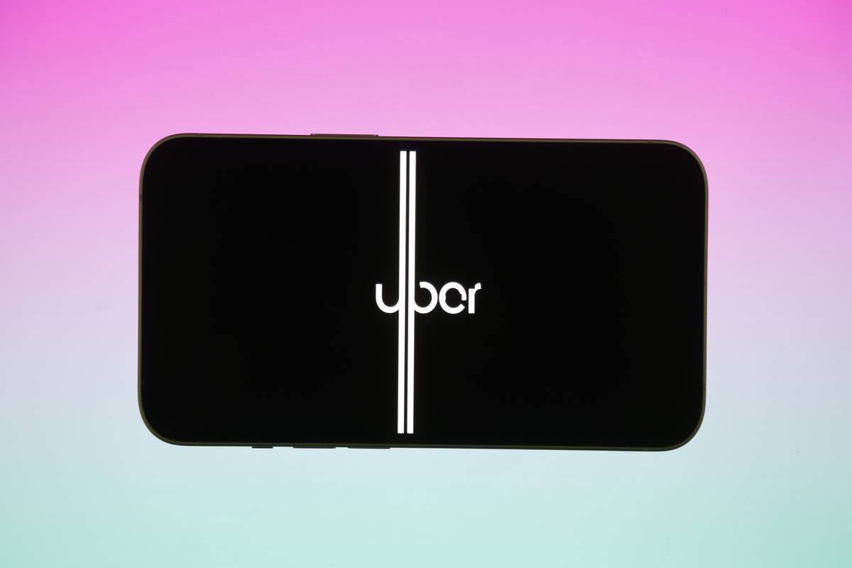 Uber and the Middle East Conflict: Why Wall Street Analysts Are Chasing Ghosts