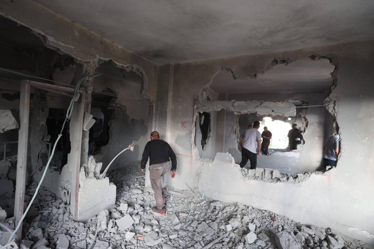 Israeli forces demolish Palestinian Mutaz Salah al-Khawaja’s house in ...
